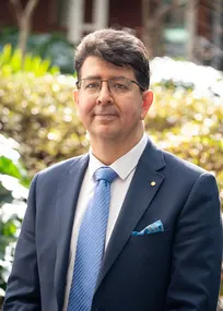 Prof Mehrdad Nikfarjam